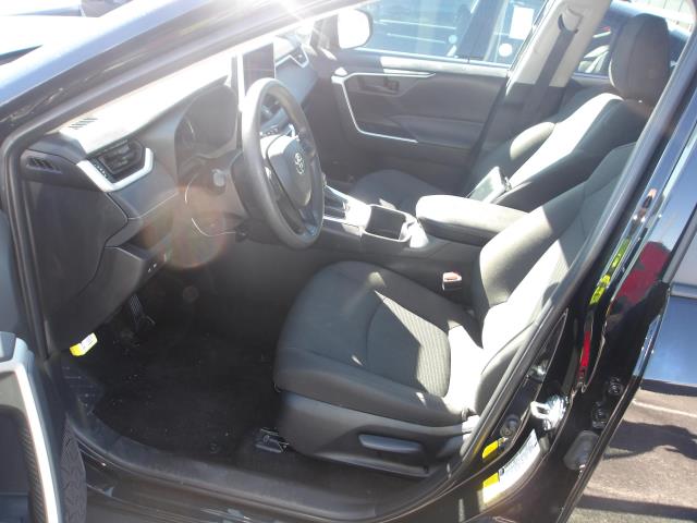 2025 Toyota RAV4 LE FWD