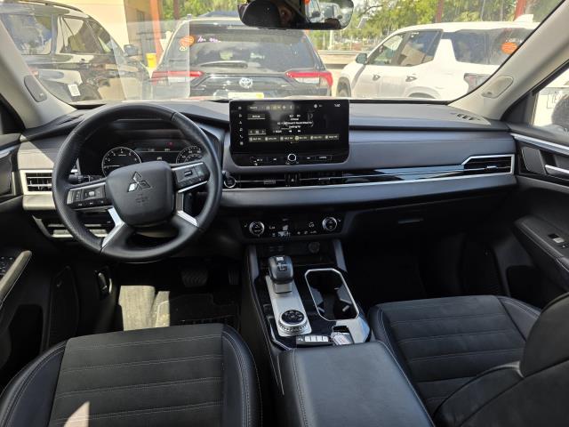 2025 Mitsubishi Outlander SE FWD