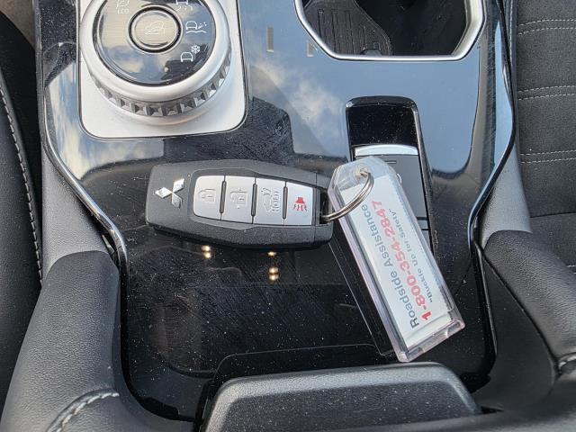 2025 Mitsubishi Outlander SE FWD