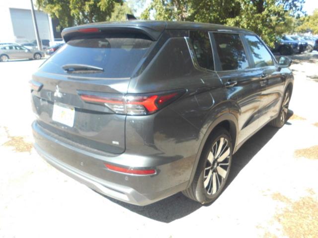 2025 Mitsubishi Outlander SE FWD