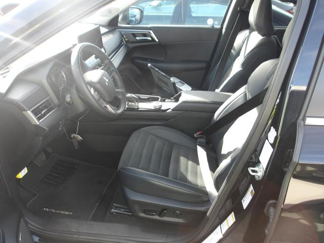 2025 Mitsubishi Outlander SE FWD