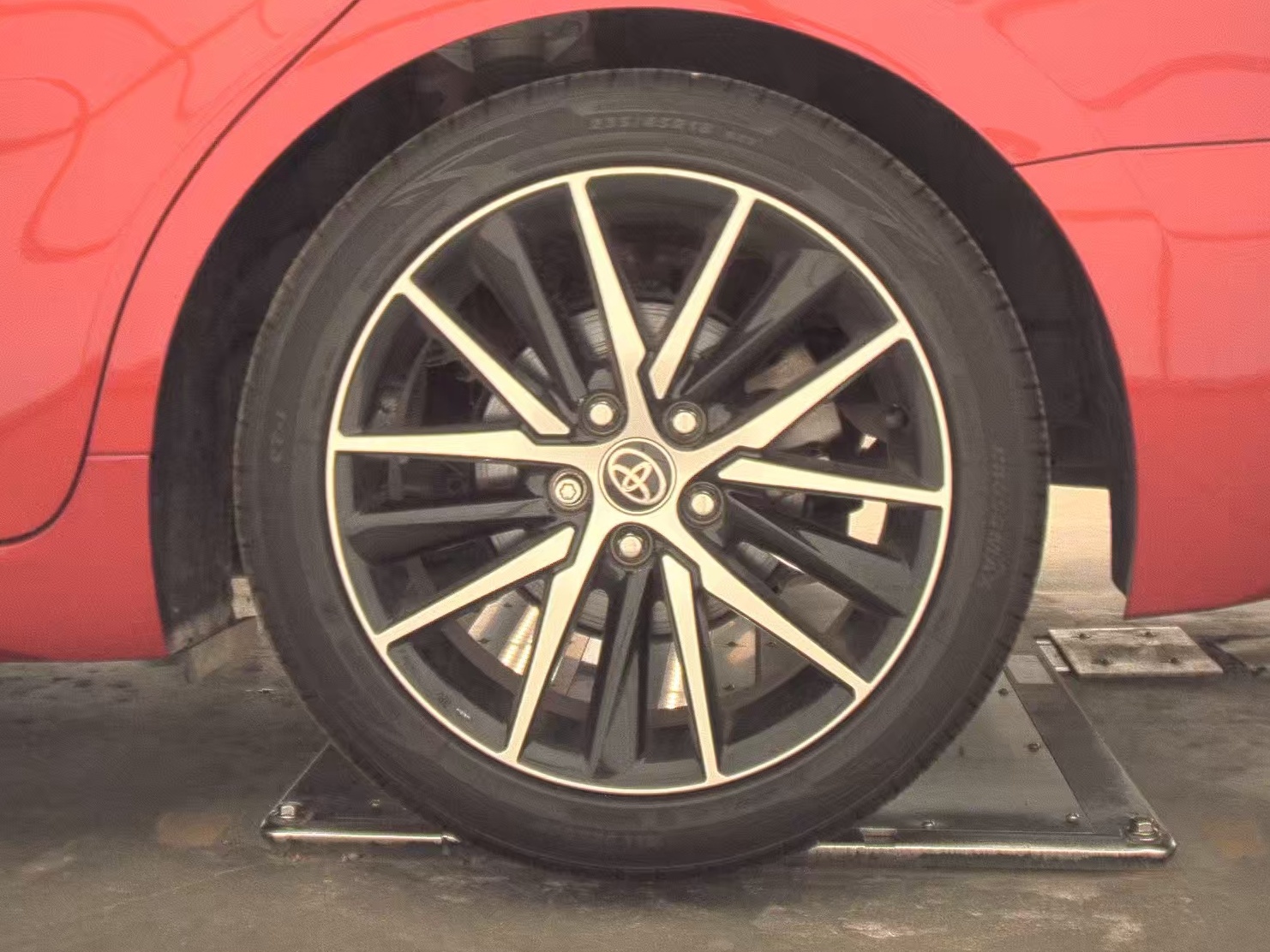 2023 Toyota Camry SE FWD