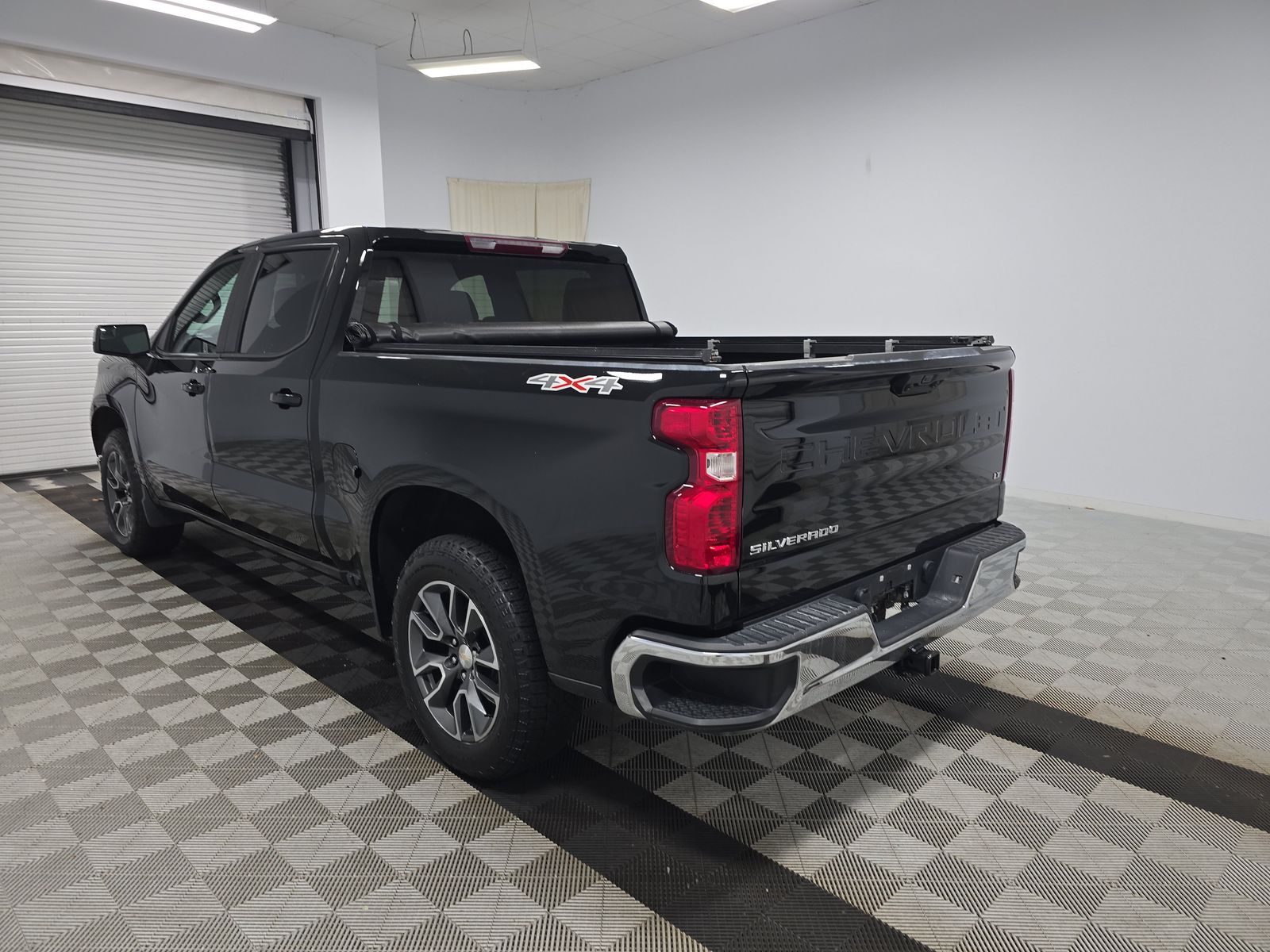 2022 Chevrolet Silverado 1500 LT AWD