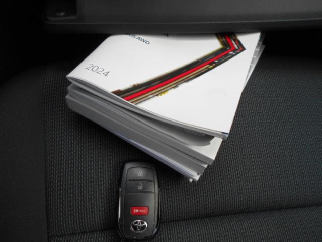 2024 Toyota Prius LE FWD