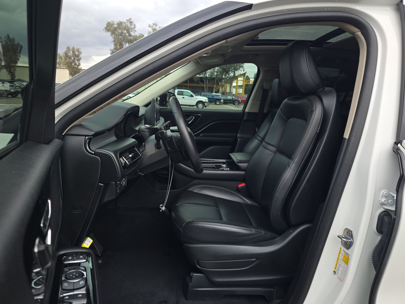 2023 Lincoln Aviator Standard FWD