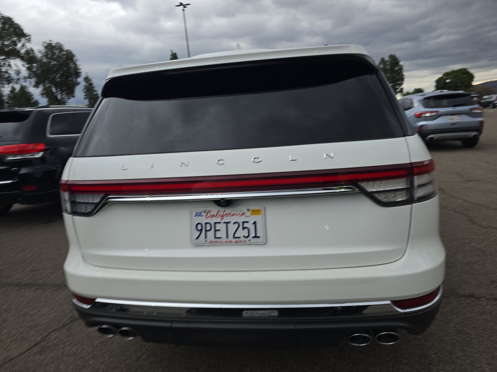 2023 Lincoln Aviator Standard FWD