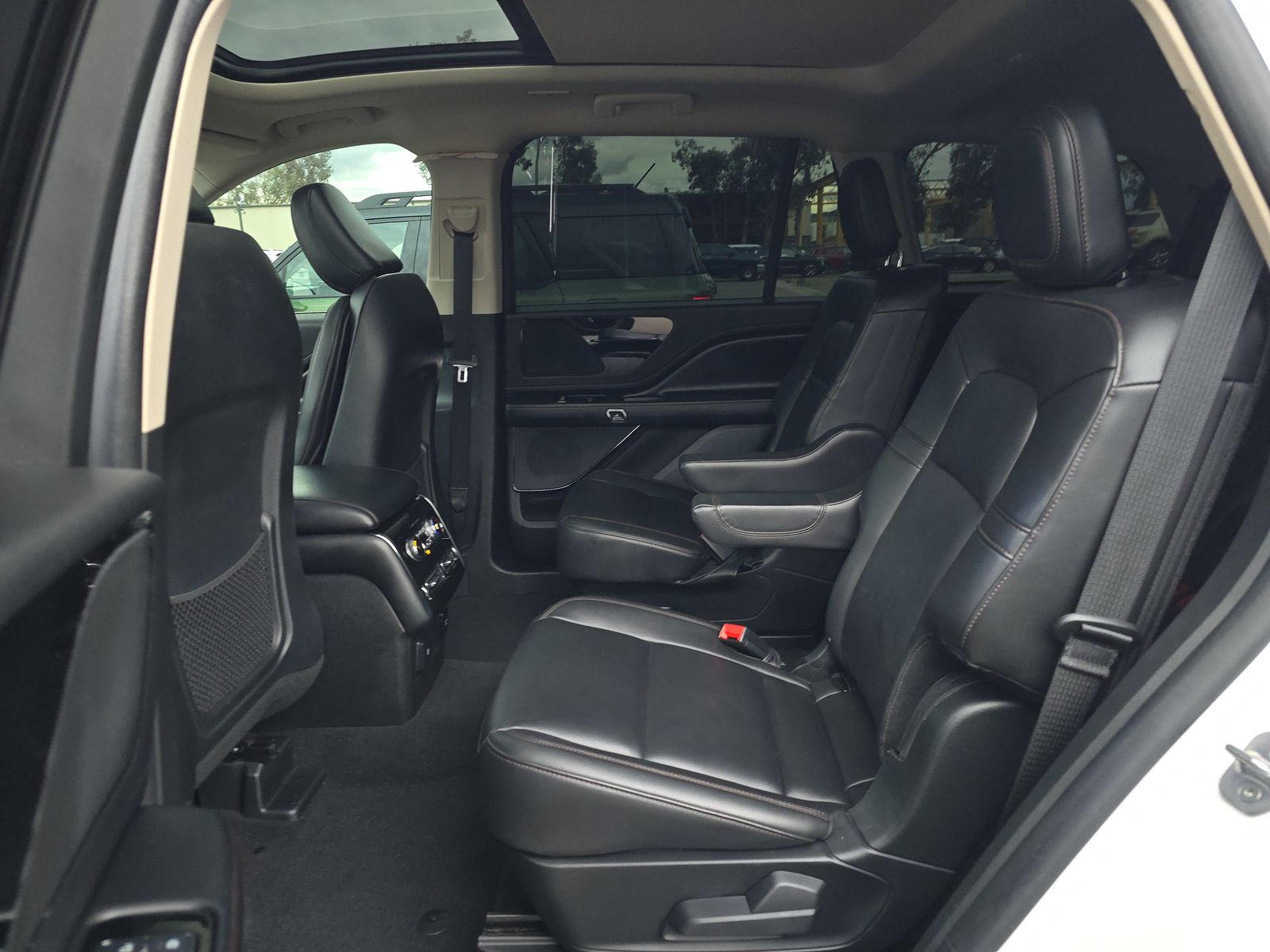 2023 Lincoln Aviator Standard FWD