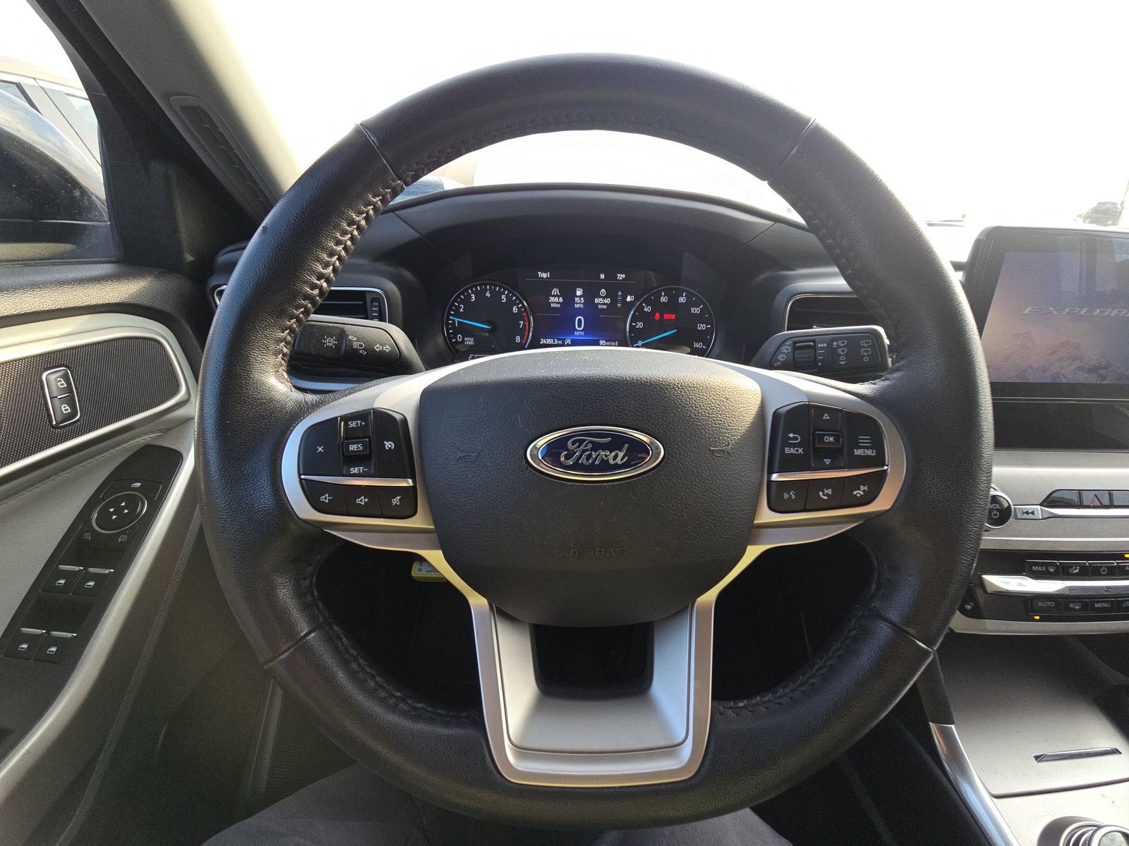 2024 Ford Explorer XLT AWD