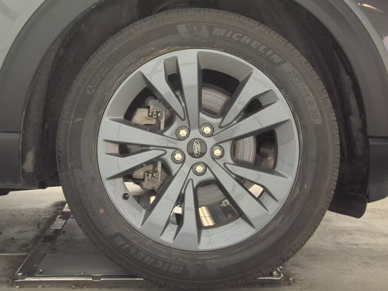 2024 Ford Explorer XLT AWD