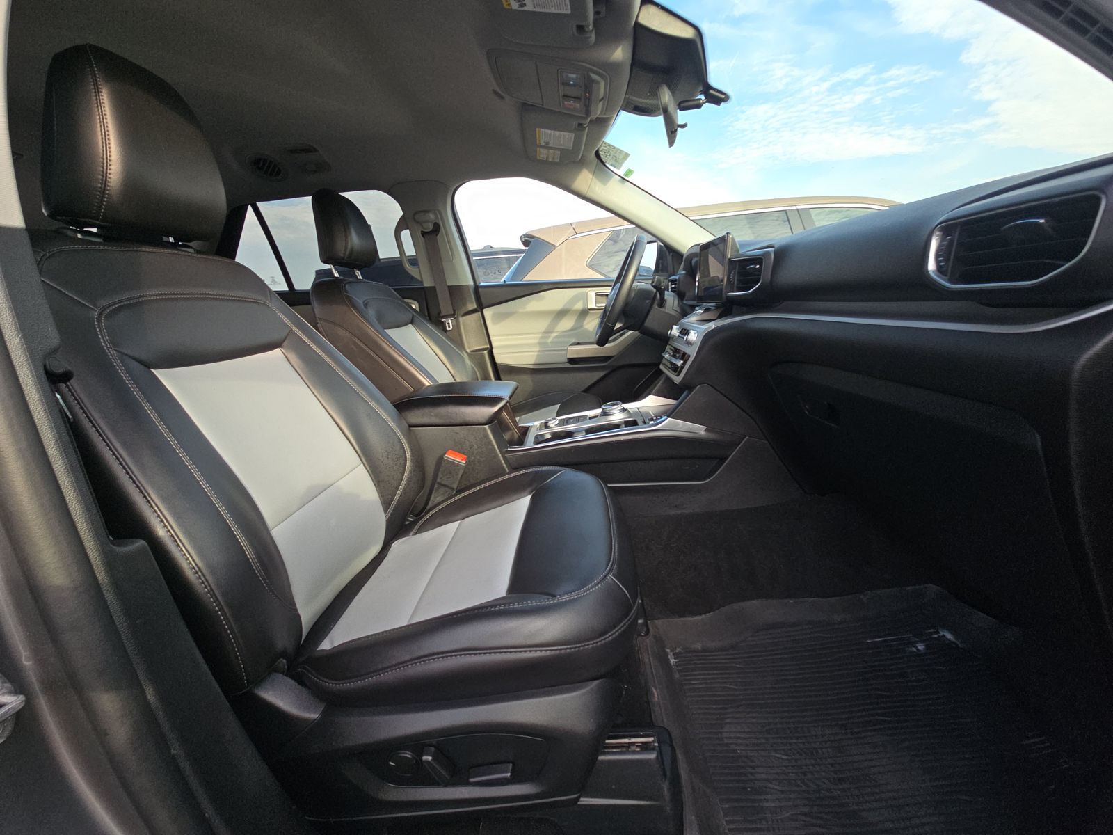 2024 Ford Explorer XLT AWD