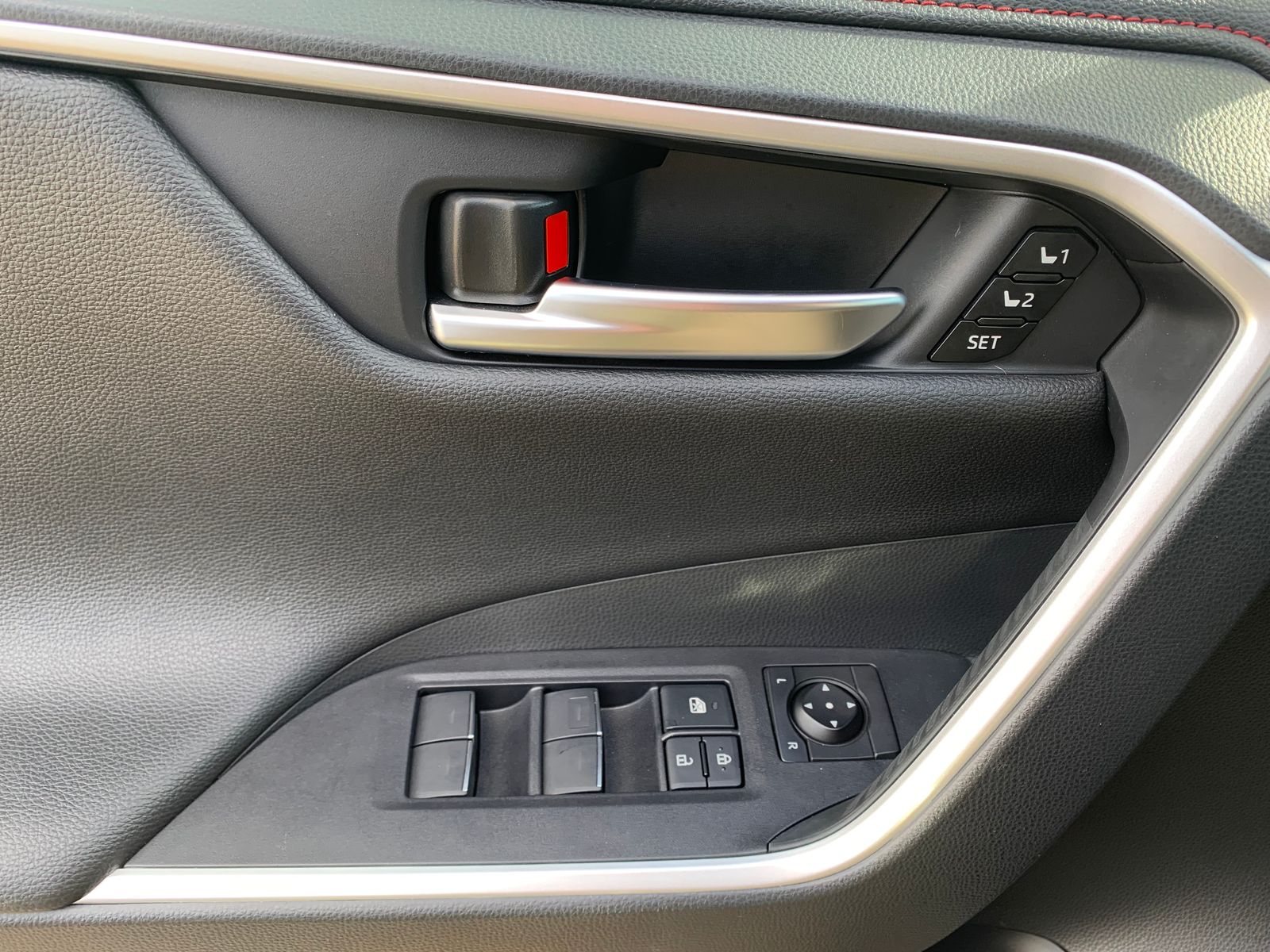 2025 Toyota RAV4 Plug-In Hybrid XSE AWD