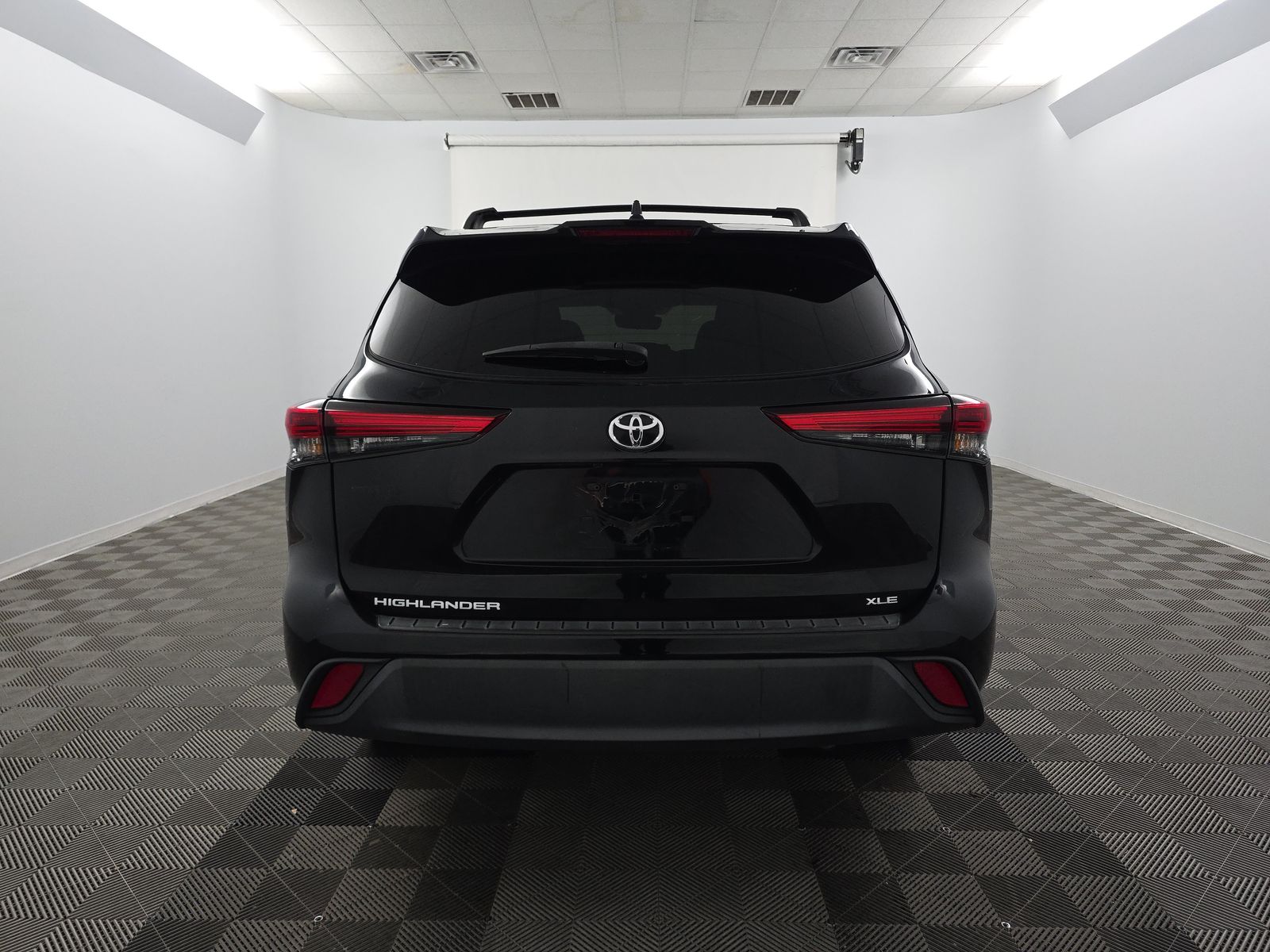 2022 Toyota Highlander XLE FWD