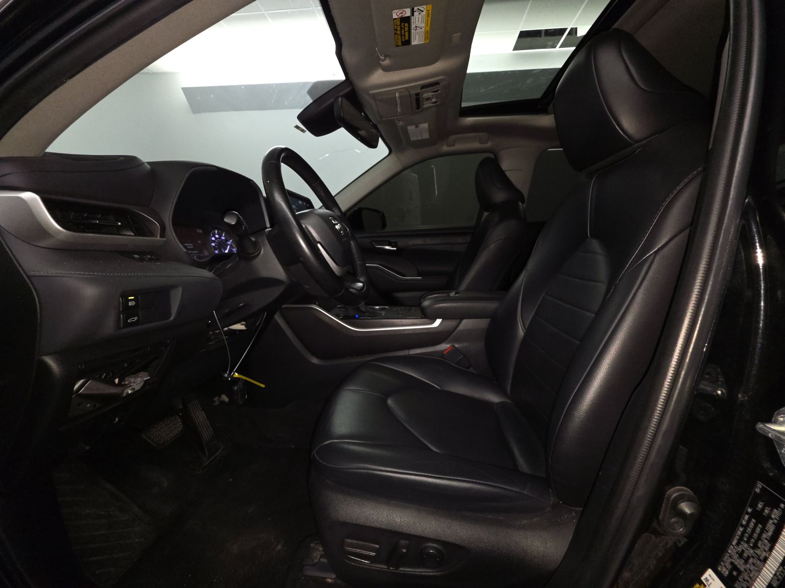 2022 Toyota Highlander XLE FWD