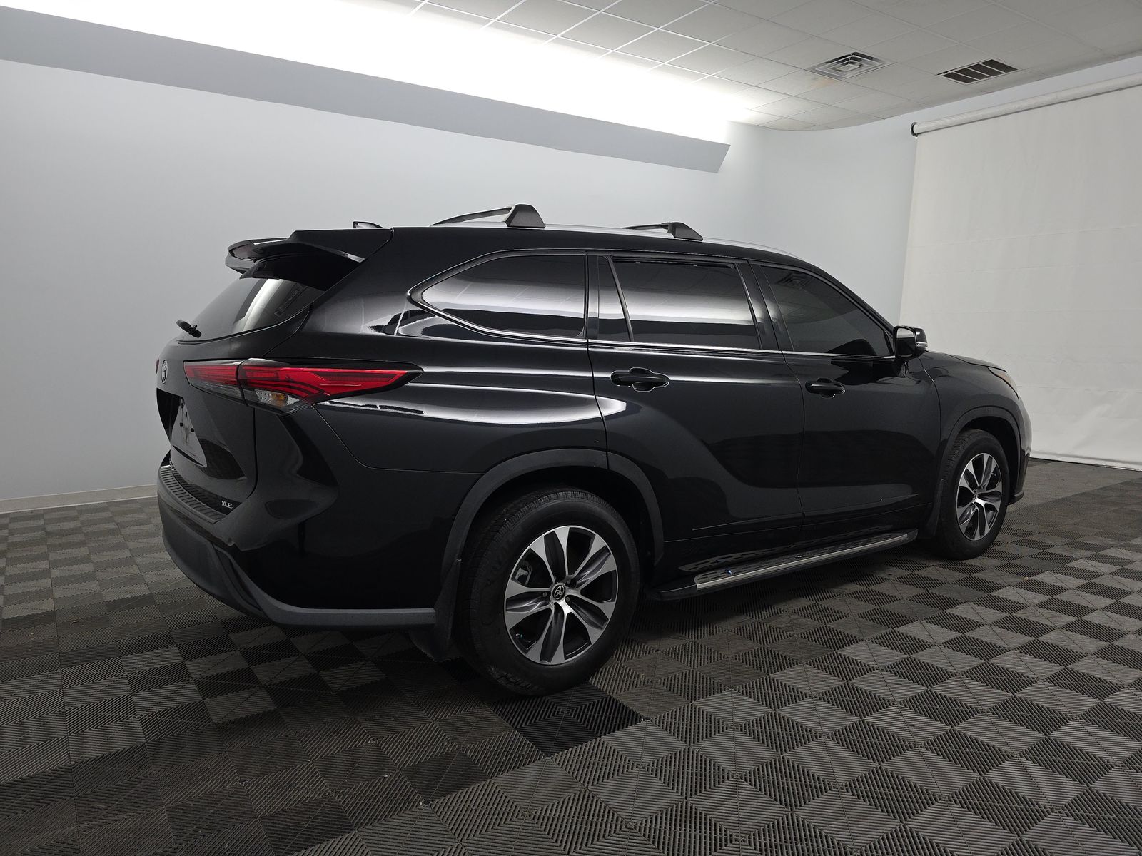 2022 Toyota Highlander XLE FWD