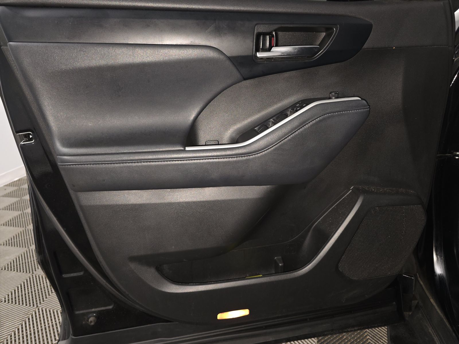 2022 Toyota Highlander XLE FWD