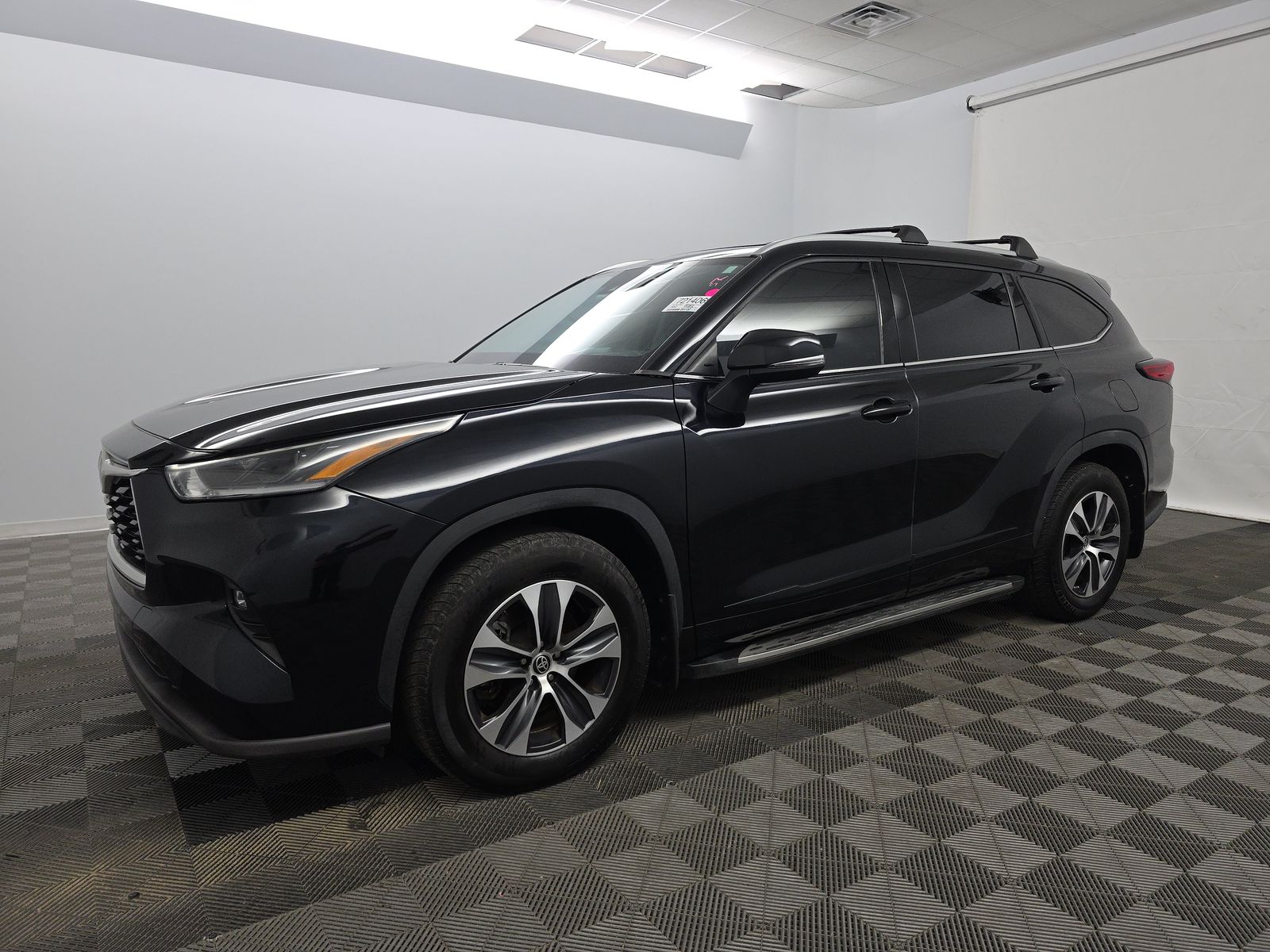 2022 Toyota Highlander XLE FWD
