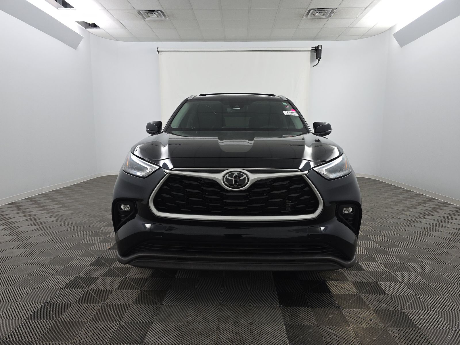 2022 Toyota Highlander XLE FWD