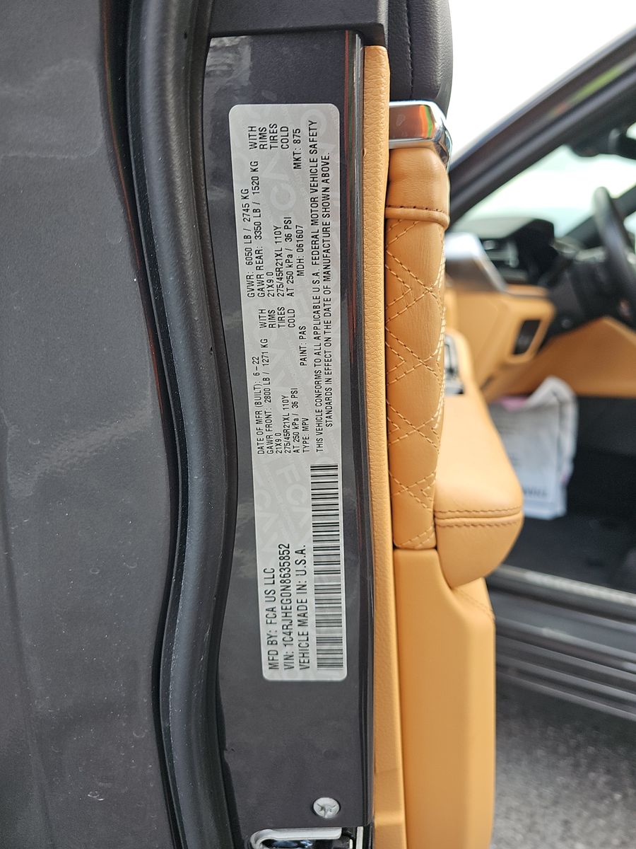 2022 Jeep Grand Cherokee Summit Reserve AWD