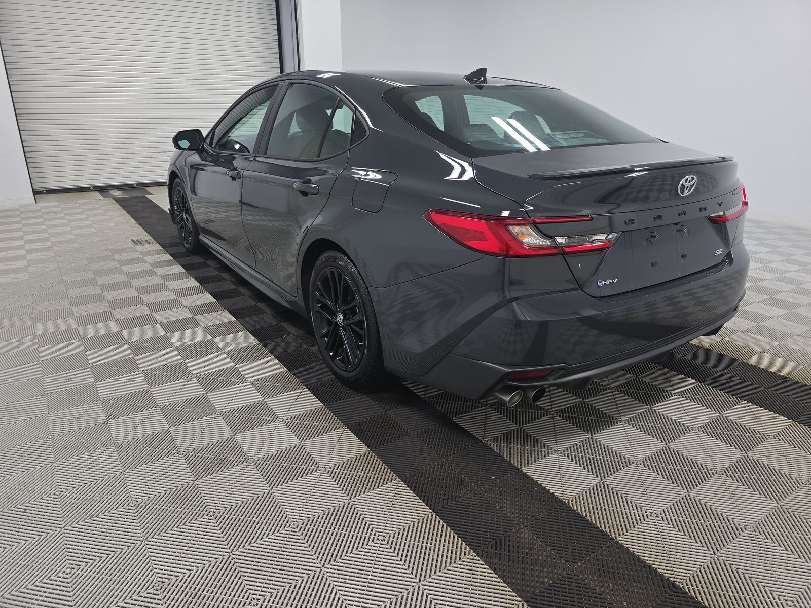 2025 Toyota Camry SE FWD