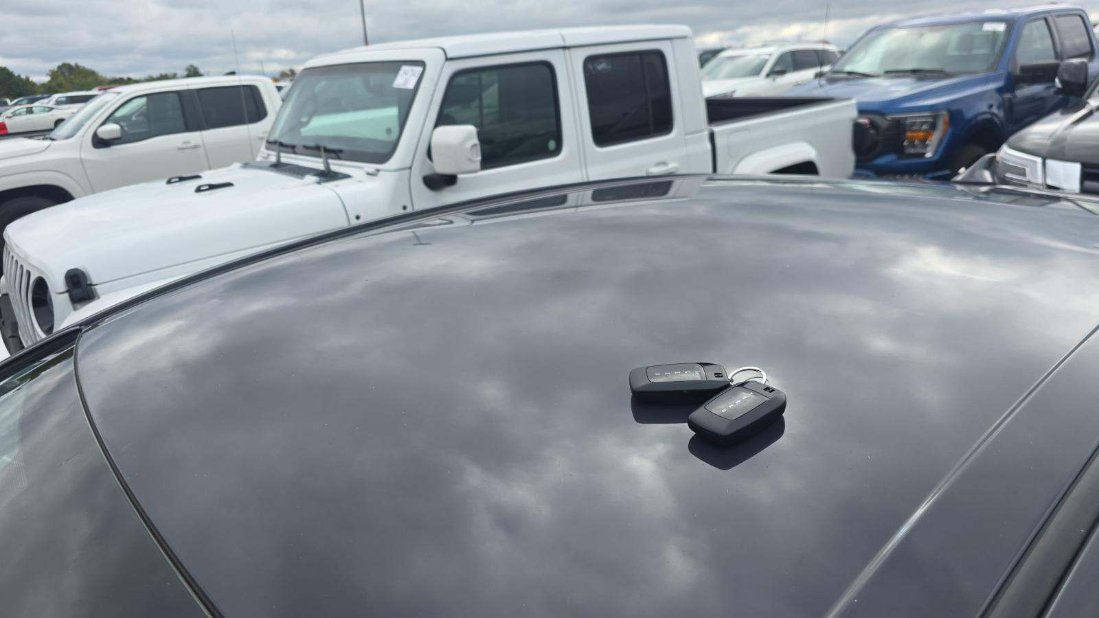 2025 Toyota Camry SE FWD