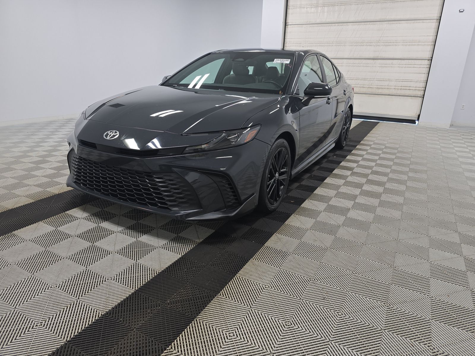 2025 Toyota Camry SE FWD