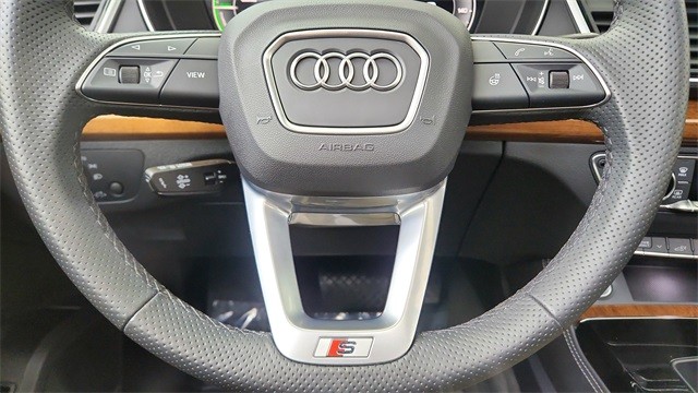 2024 Audi Q5 e Plug-In Hybrid S line Premium Plus AWD