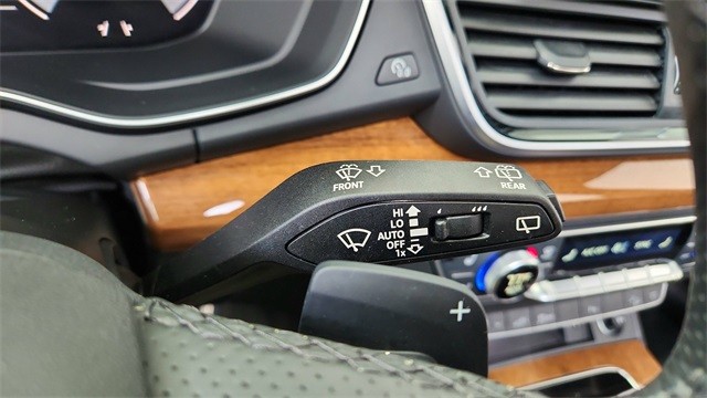 2024 Audi Q5 e Plug-In Hybrid S line Premium Plus AWD