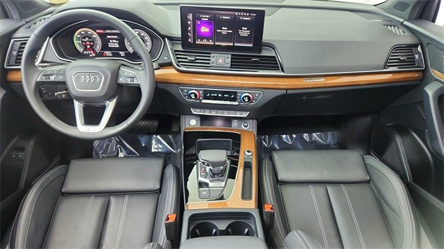 2024 Audi Q5 e Plug-In Hybrid S line Premium Plus AWD