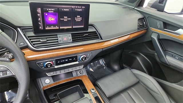 2024 Audi Q5 e Plug-In Hybrid S line Premium Plus AWD