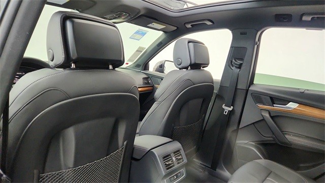 2024 Audi Q5 e Plug-In Hybrid S line Premium Plus AWD