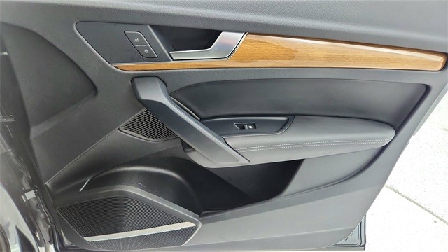 2024 Audi Q5 e Plug-In Hybrid S line Premium Plus AWD