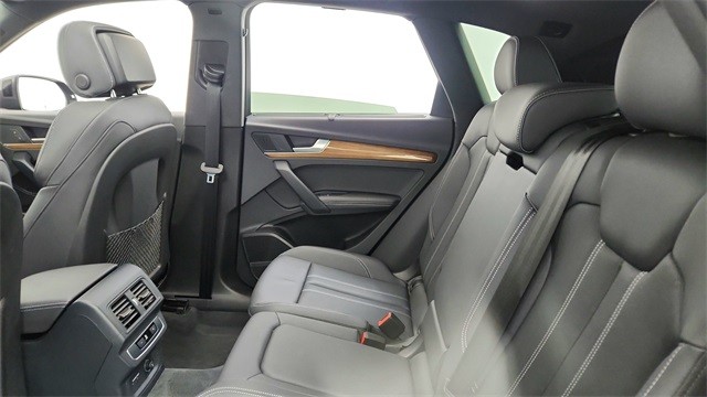 2024 Audi Q5 e Plug-In Hybrid S line Premium Plus AWD