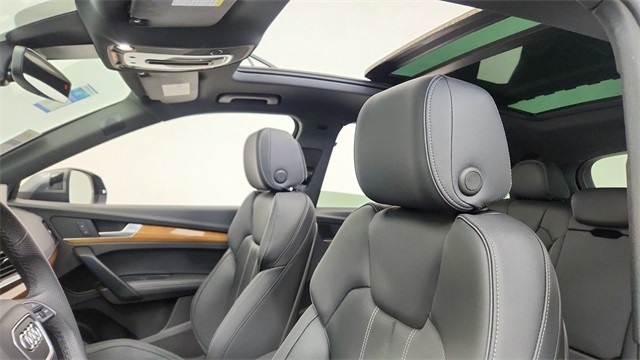 2024 Audi Q5 e Plug-In Hybrid S line Premium Plus AWD