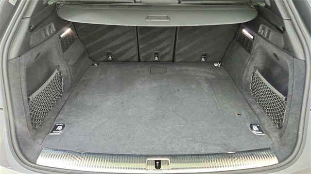 2024 Audi Q5 e Plug-In Hybrid S line Premium Plus AWD