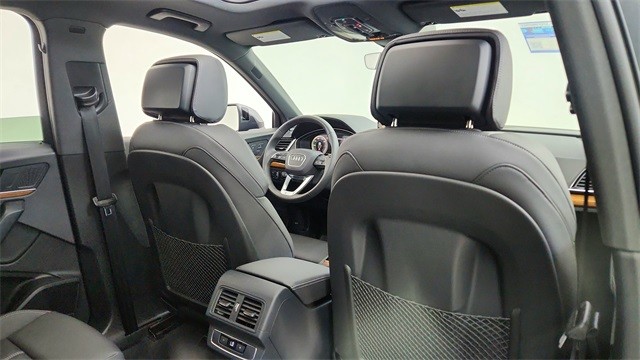 2024 Audi Q5 e Plug-In Hybrid S line Premium Plus AWD