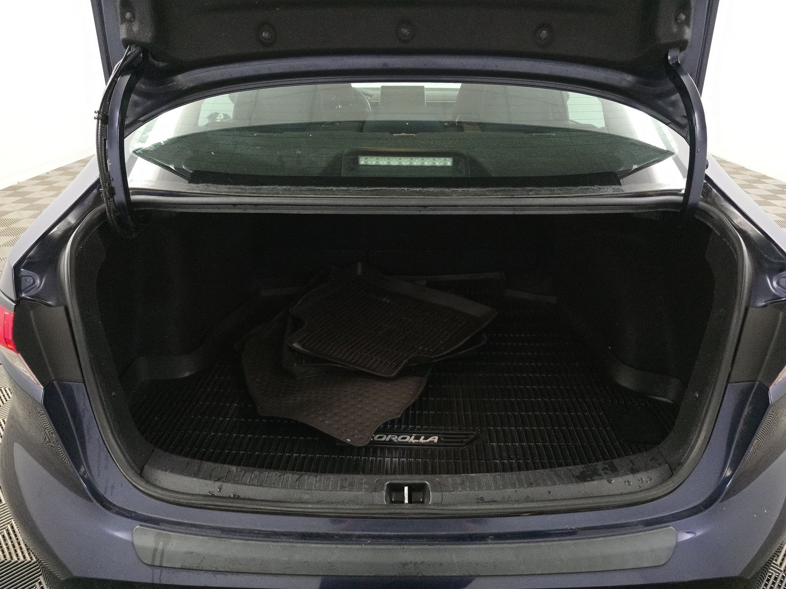 2020 Toyota Corolla LE FWD