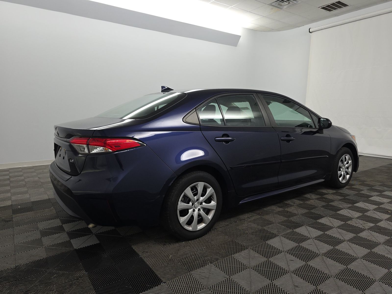 2020 Toyota Corolla LE FWD