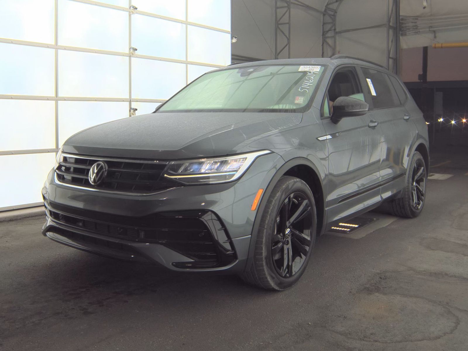 2023 Volkswagen Tiguan 2.0T SE R-Line Black FWD