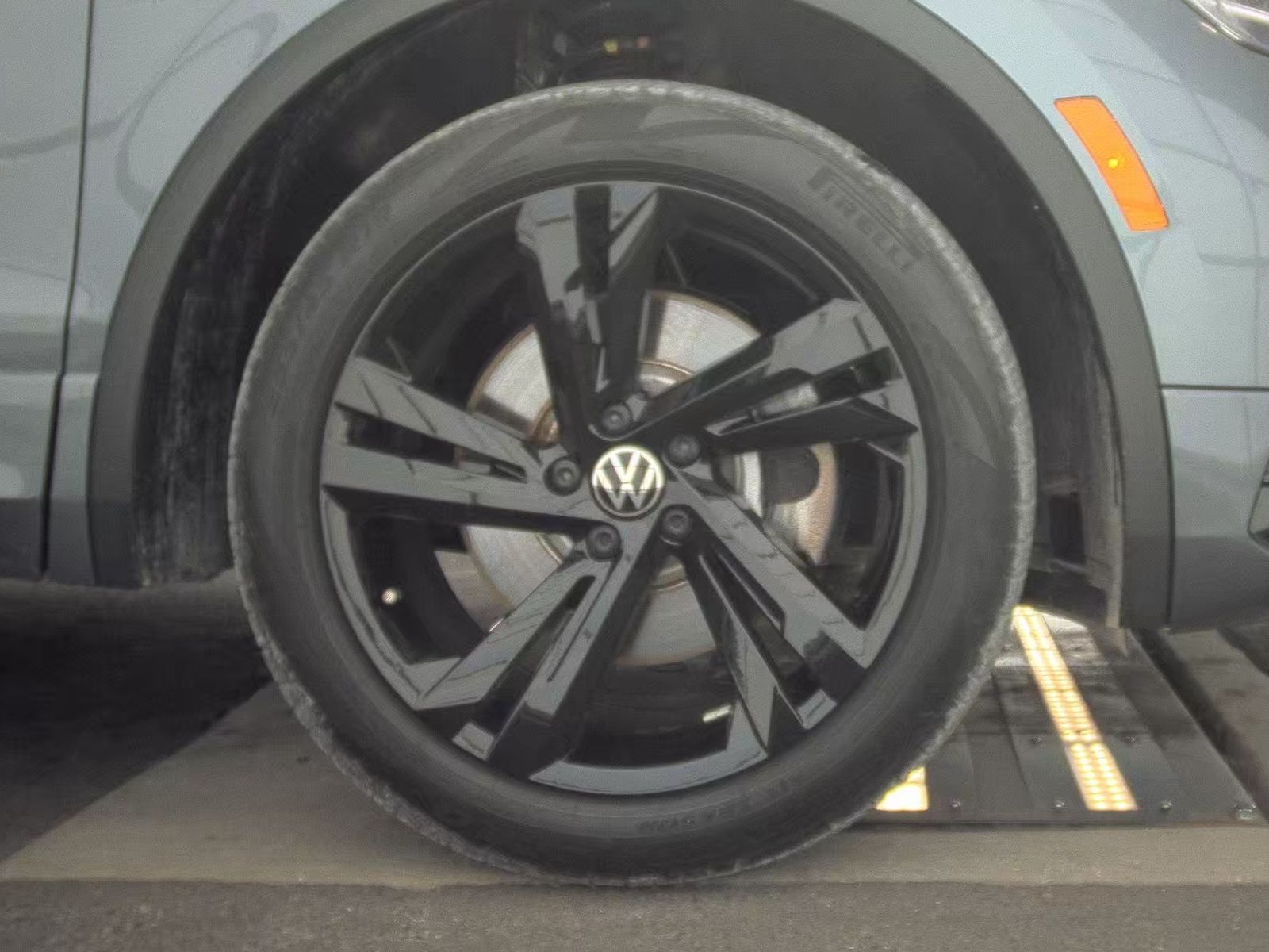 2023 Volkswagen Tiguan 2.0T SE R-Line Black FWD