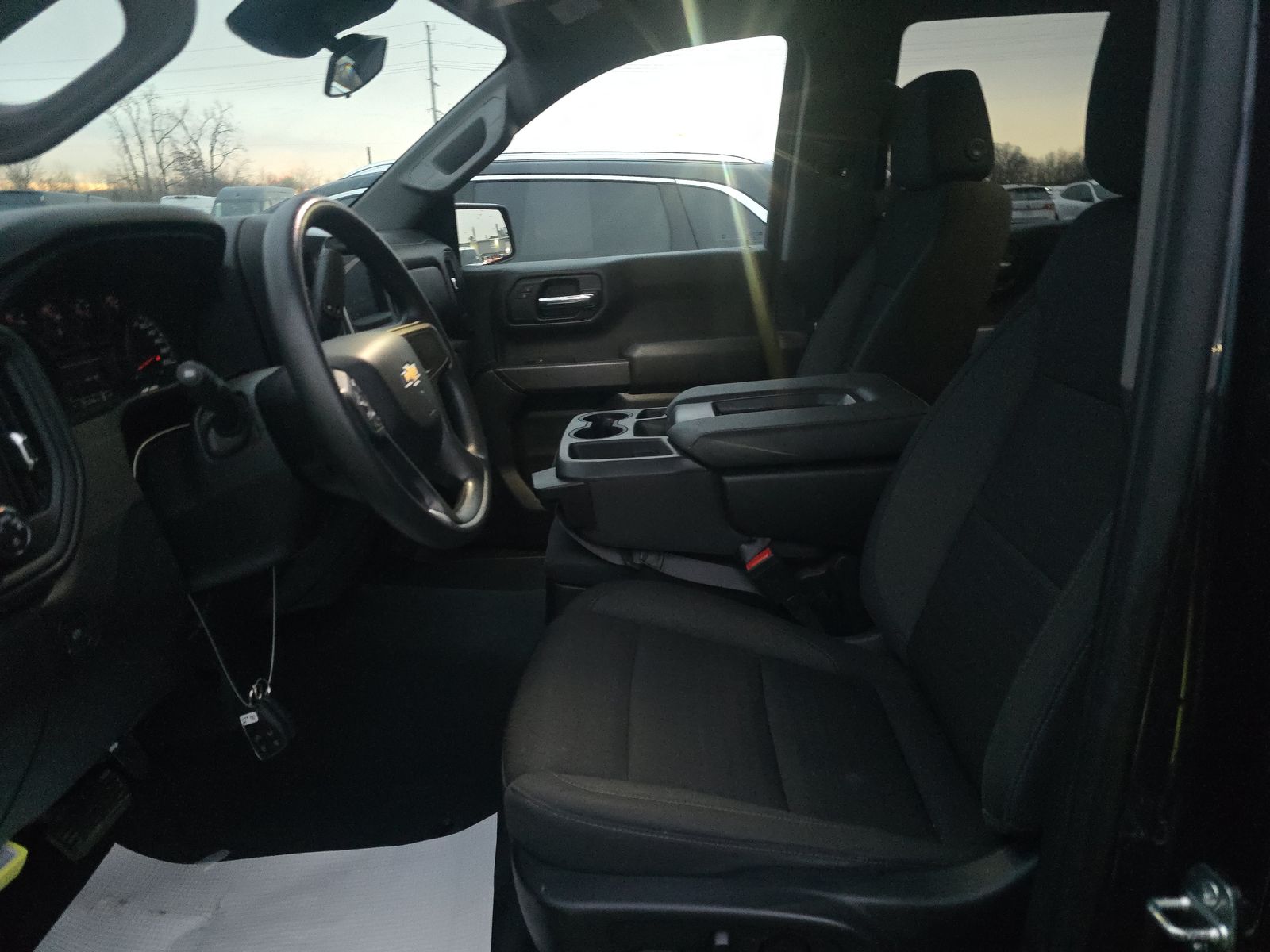 2023 Chevrolet Silverado 1500 Custom AWD