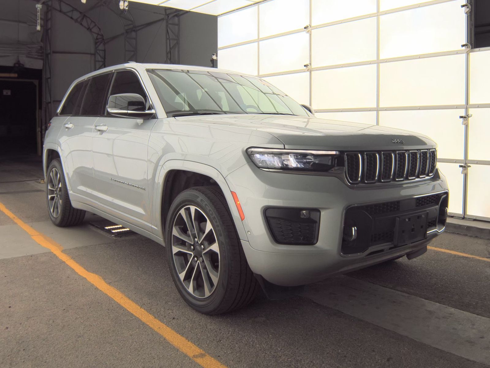 2022 Jeep Grand Cherokee Overland AWD