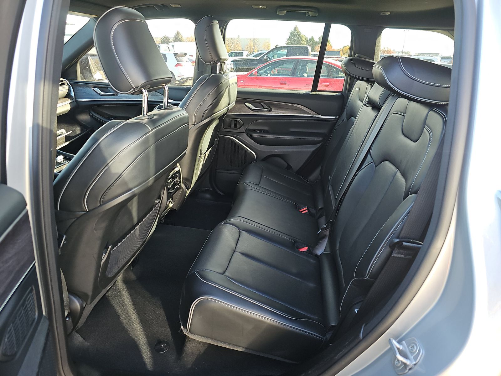 2022 Jeep Grand Cherokee Overland AWD