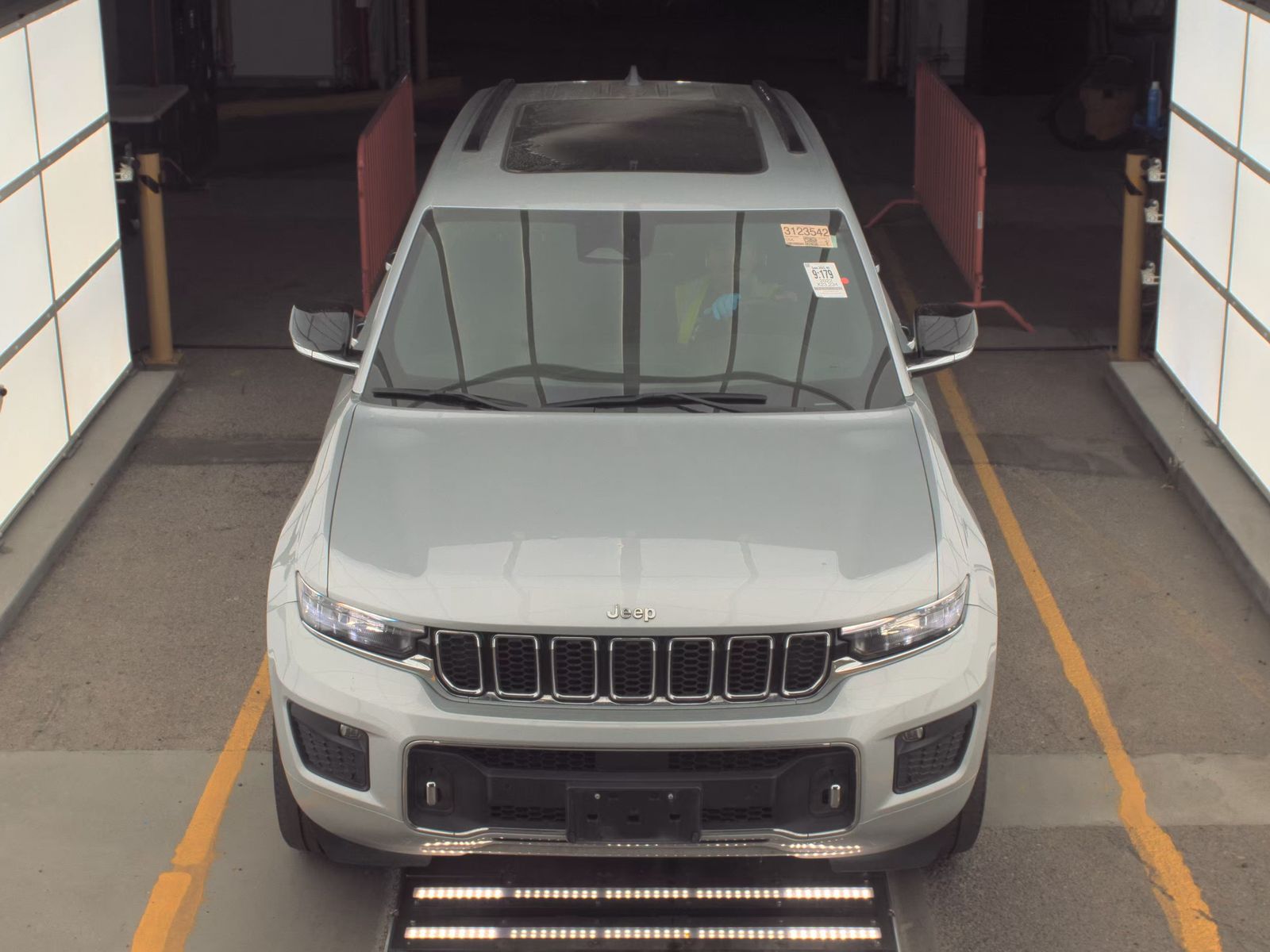 2022 Jeep Grand Cherokee Overland AWD