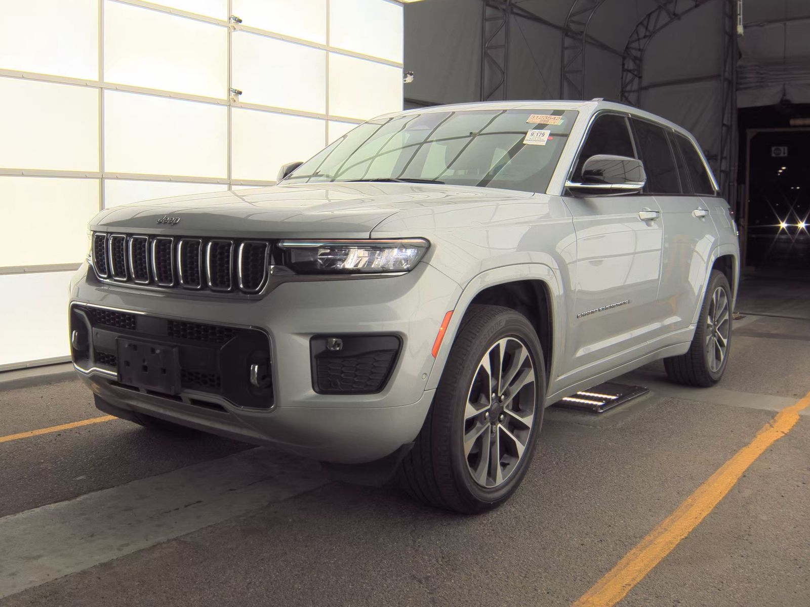 2022 Jeep Grand Cherokee Overland AWD