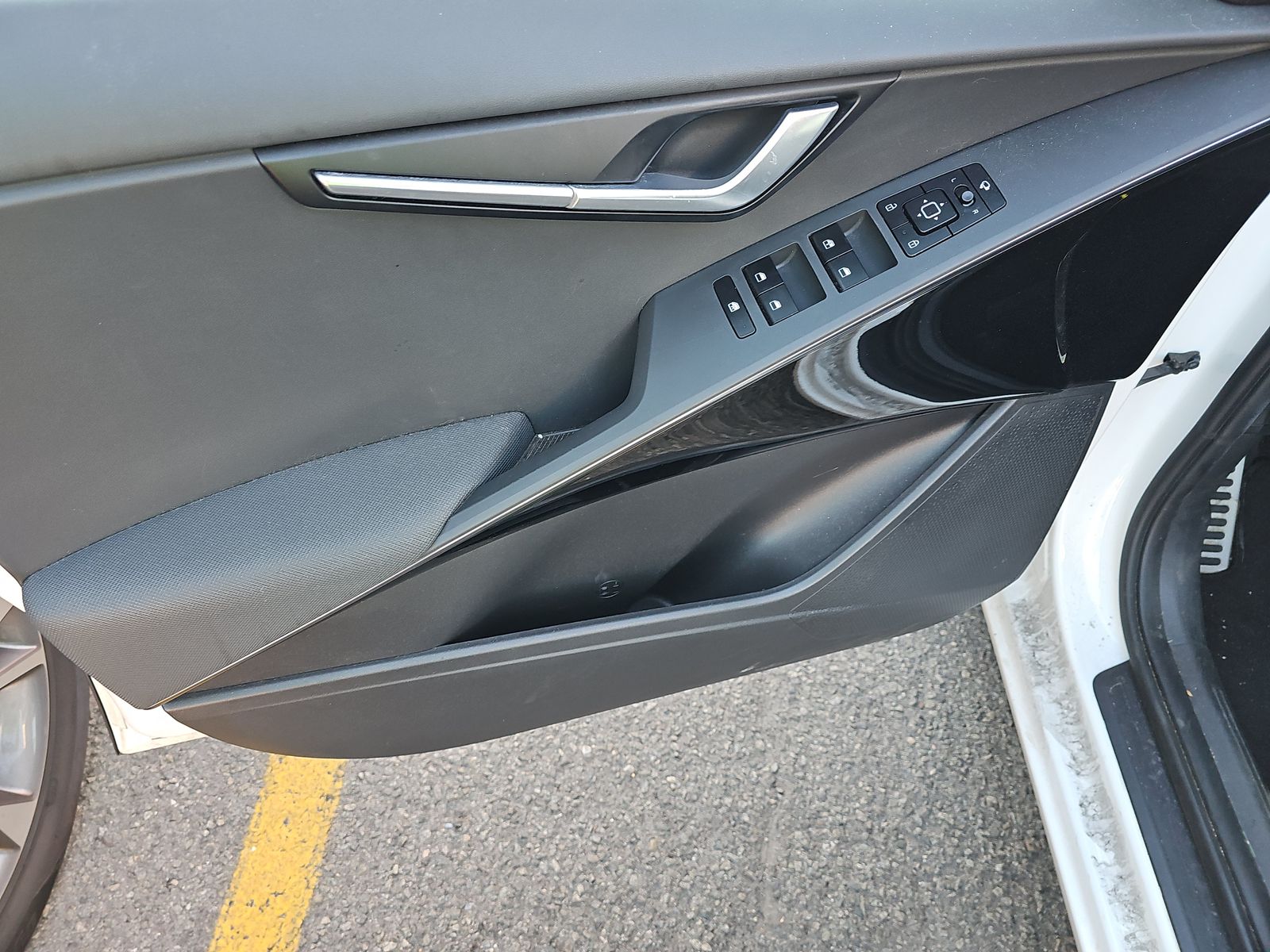 2023 Kia Niro EX Touring FWD