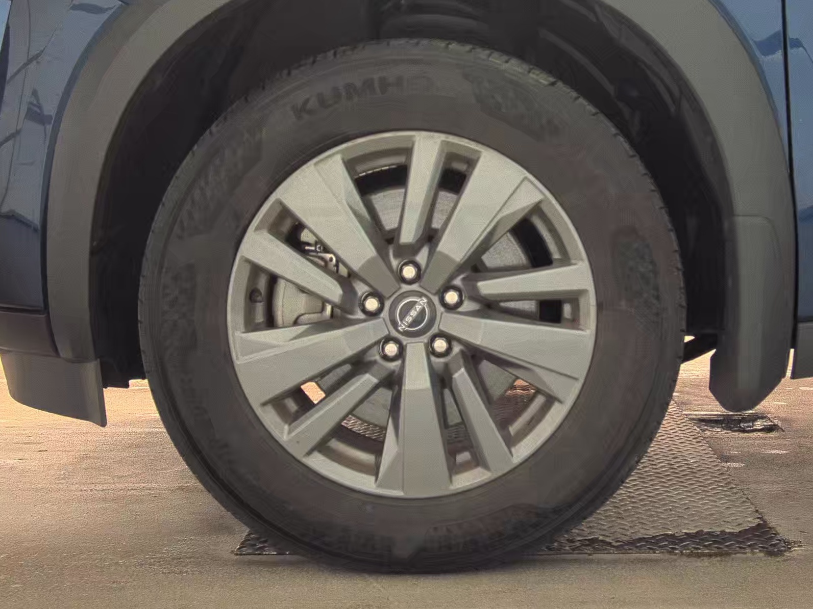 2024 Nissan Pathfinder SV AWD