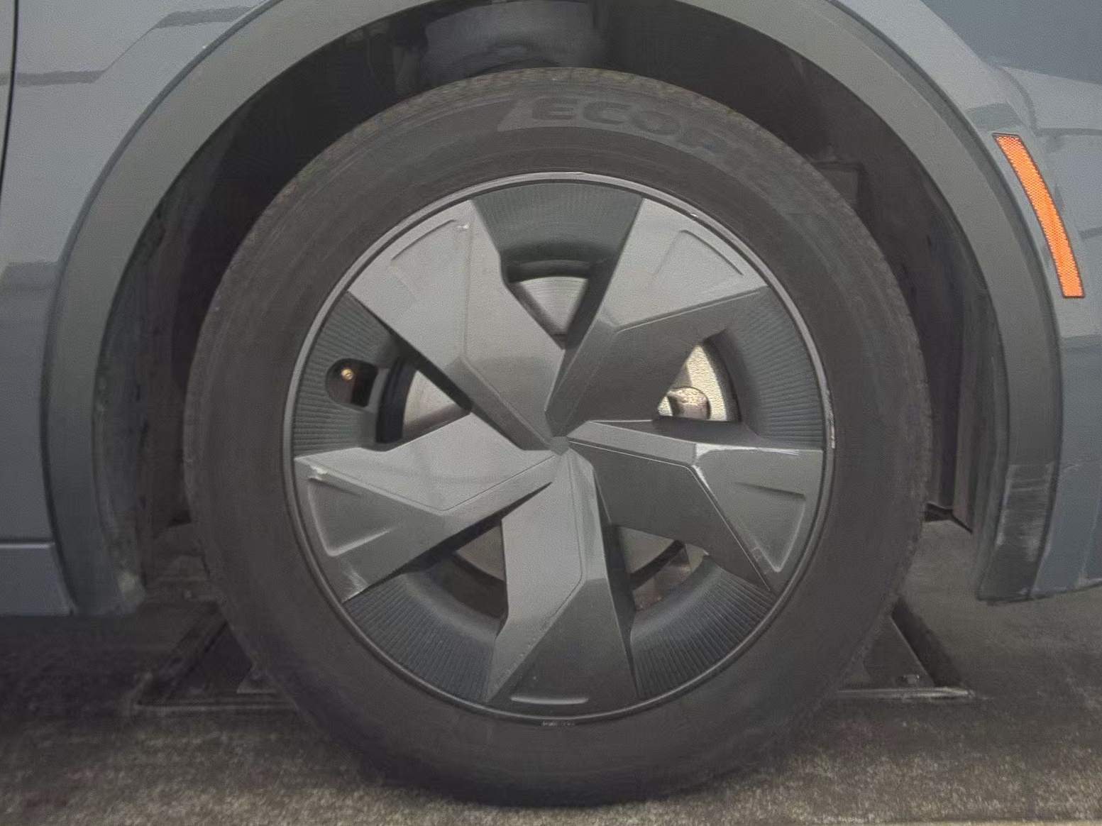 2024 Toyota Prius LE FWD