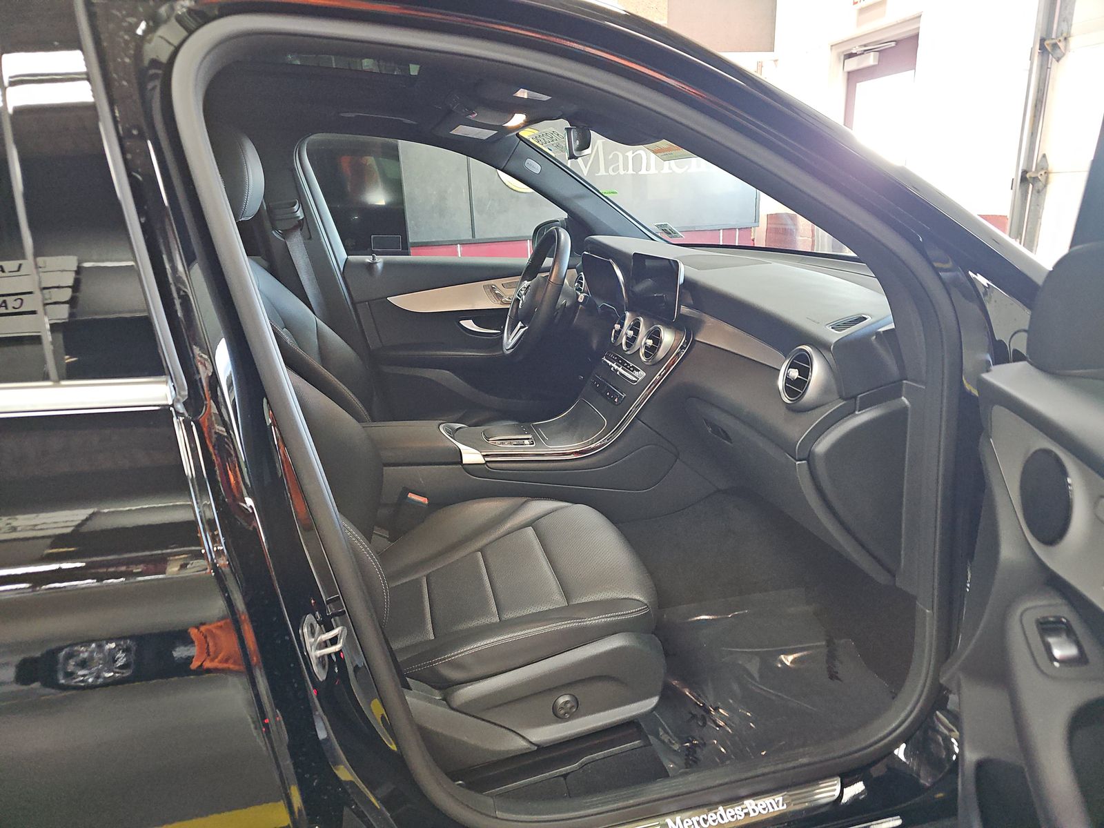 2022 Mercedes-Benz GLC GLC 300 AWD