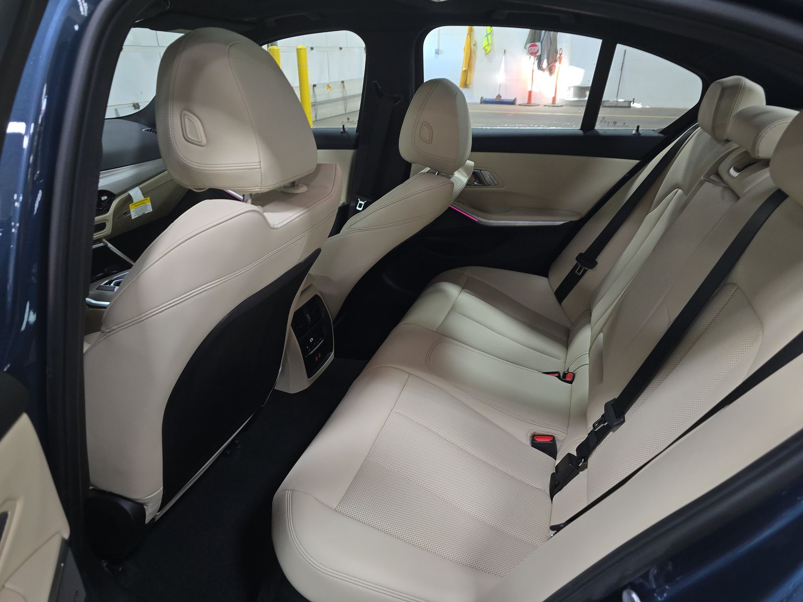 2025 BMW 3 Series 330i xDrive AWD