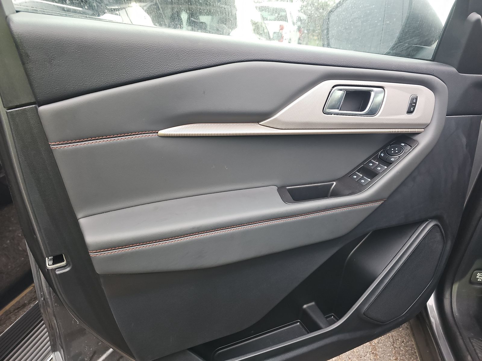 2025 Ford Explorer Active AWD